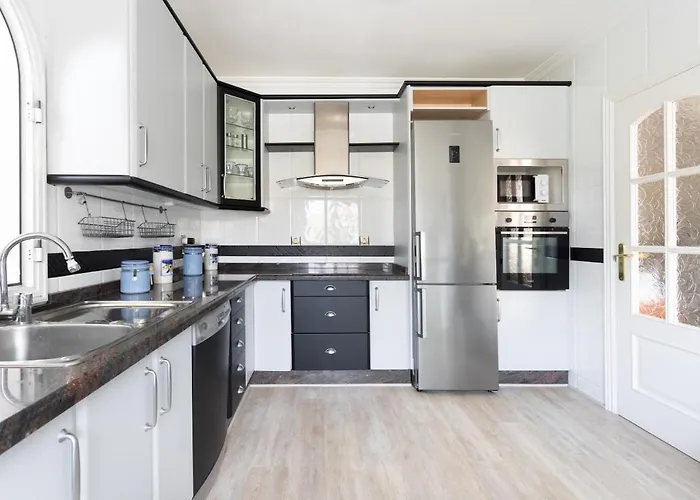 빌라 Luxury With Private Pool & Aircon, Costa Adeje, Tenerife