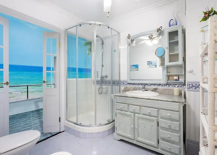 Luxury With Private Pool & Aircon, Costa Adeje, Tenerife 아데제