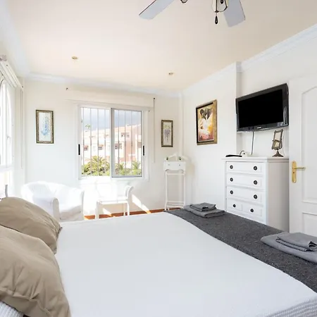 Luxury With Private Pool & Aircon, Costa Adeje, Tenerife Villa *