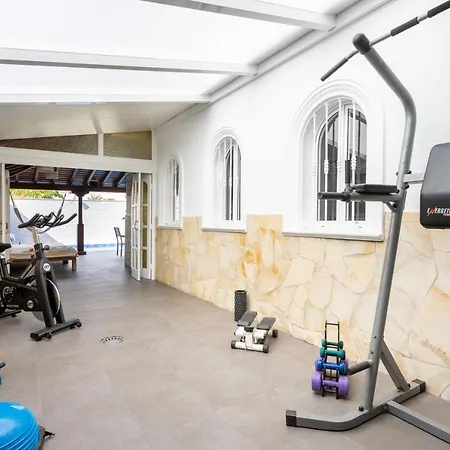 Luxury With Private Pool & Aircon, Costa Adeje, Tenerife Villa